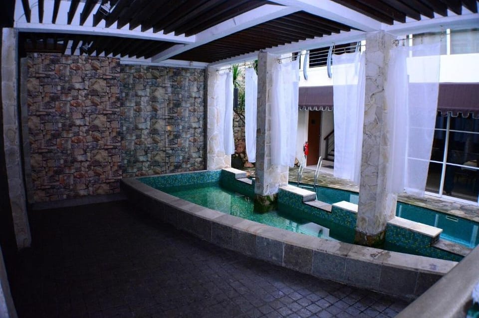 PANDORA SPRING VILLA [PRIVATE POOL, BBQ, SNOOKER]⭐ Villa in Federal Territory of Kuala Lumpur
