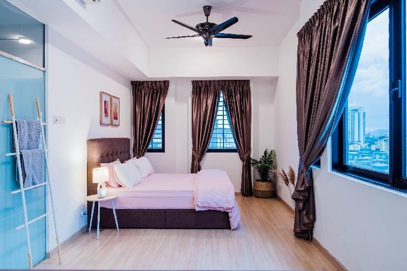 Cozy Studio with WiFi @Kota Damansara Apartment in Petaling Jaya