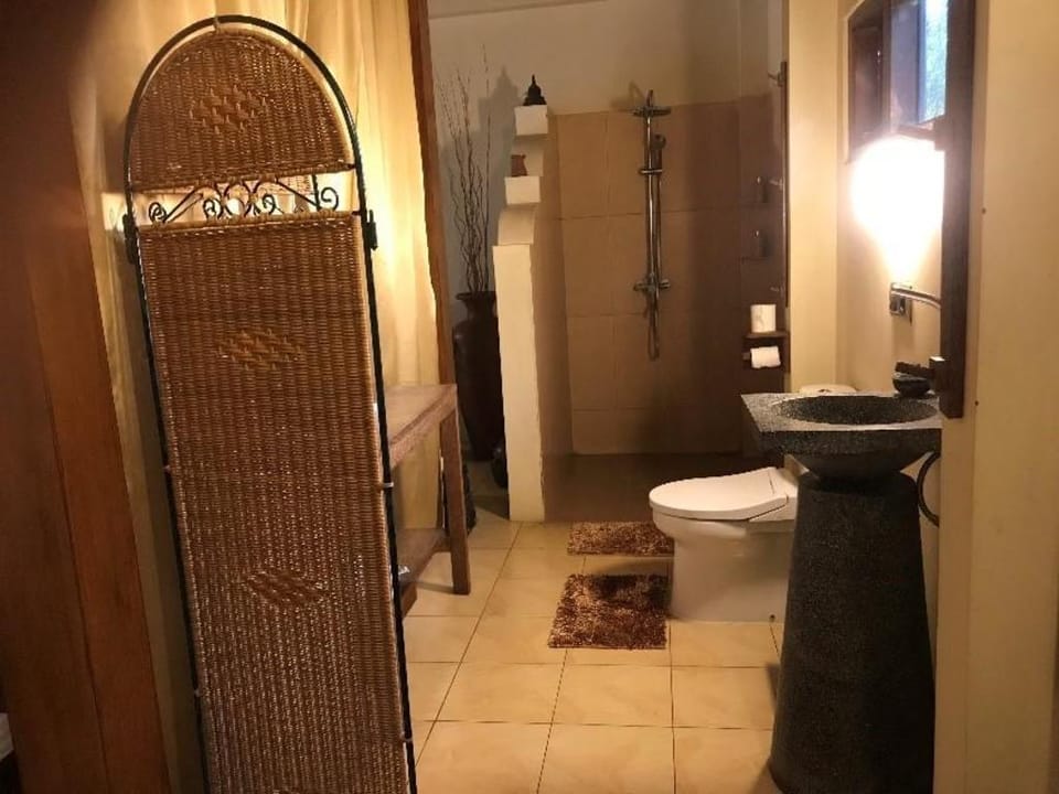 Double Bed at Rumah Dharma 04 Vacation rental in Indonesia