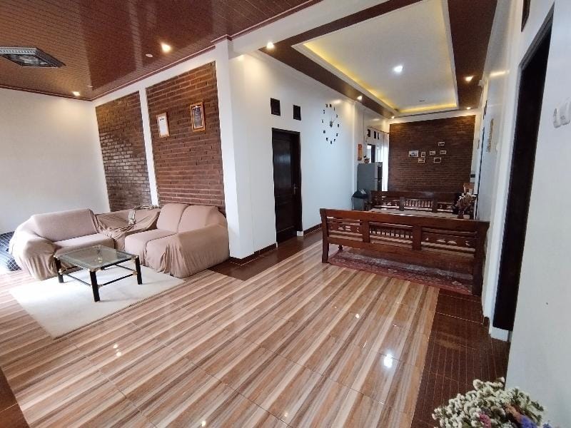 Oemah Ntuy Syariah Villa in Indonesia