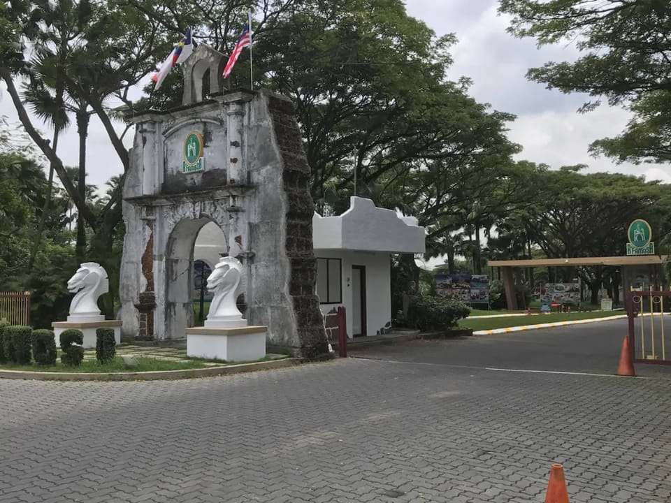 A FAMOSA NIAN 2  MUSLIM BUNGALOW Villa in Negeri Sembilan, Malaysia