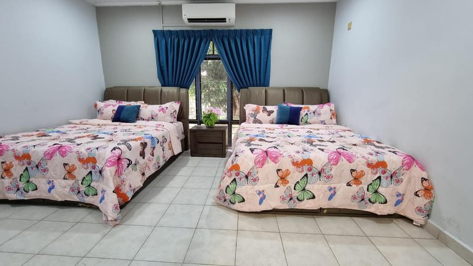 A FAMOSA NIAN 3 MUSLIM BUNGALOW Villa in Negeri Sembilan, Malaysia