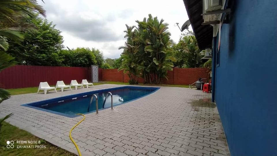 A FAMOSA NIAN 5 MUSLIM BUNGALOW Villa in Negeri Sembilan, Malaysia