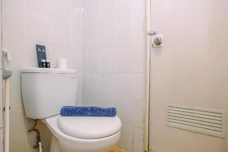 Modern Studio at Taman Melati near UI By Travelio Apartment in South Jakarta City