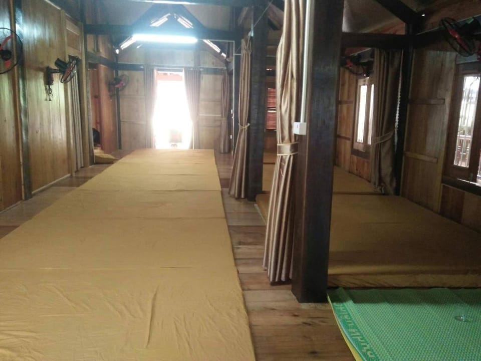 mặt đường 32,trung tâm thị trấn Vacation rental in Laos