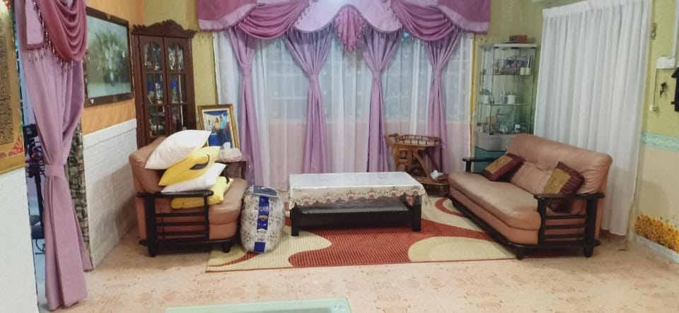 HOMESTAY D'TERATAK SAUJANA Villa in Johor