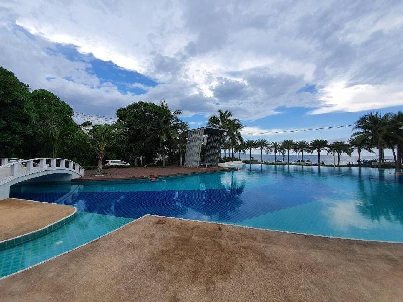 Jomtien Sea view 1 BR   @ Lumpini Park Beach Apartment in Pattaya City