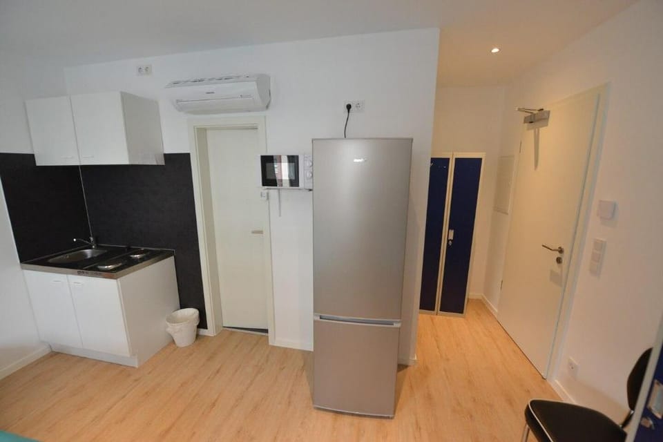 Studio-Apartment at Upper Floor Am Wehrhahn 38 Apartment in Neuss