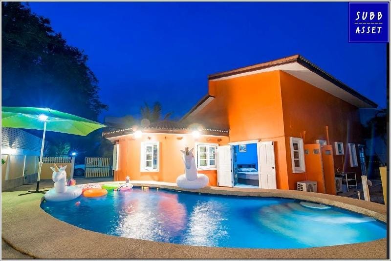 Orange Theme Villa for 15 Person |Center of Huahin Villa in Hua Hin District