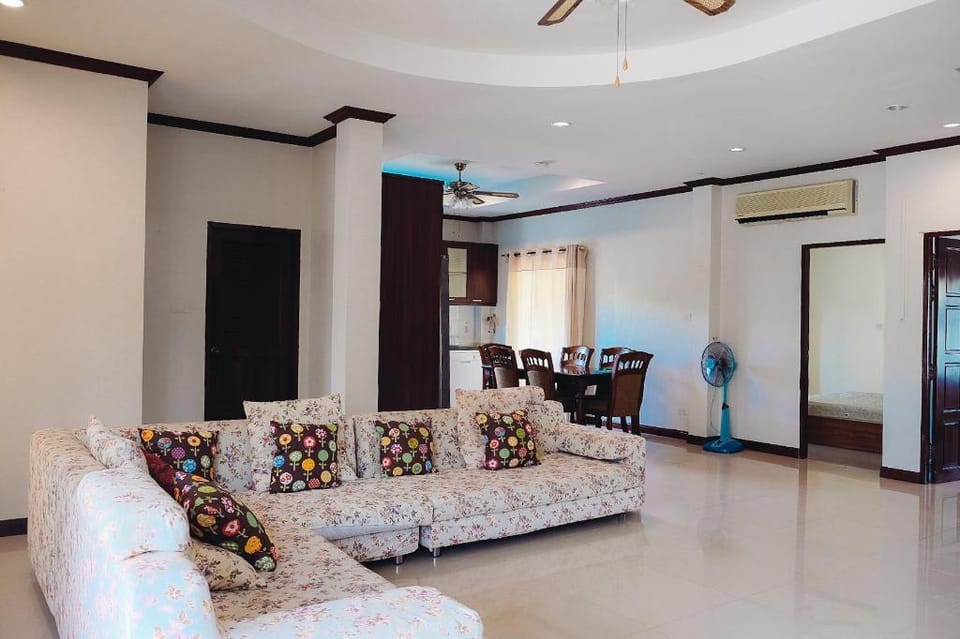 365 Huahin Poolvilla Villa in Hua Hin District