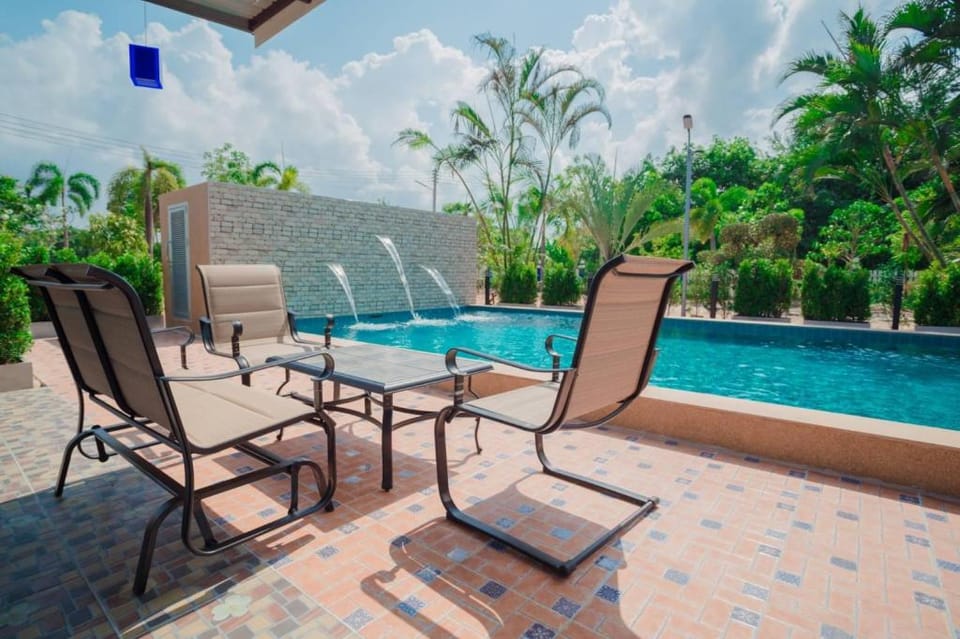 Sukjai PoolVila Rayong สุขใจพูลวิลล่าระยอง Villa in Chon Buri Changwat