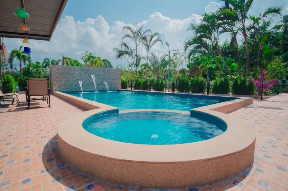 Sukjai PoolVila Rayong สุขใจพูลวิลล่าระยอง Villa in Chon Buri Changwat