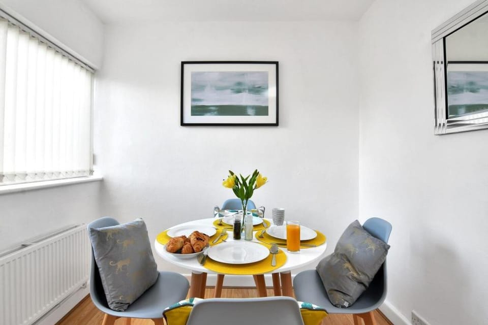 Xclusive Living Stay near Airport / NEC,Whitecroft Vacation rental in Solihull