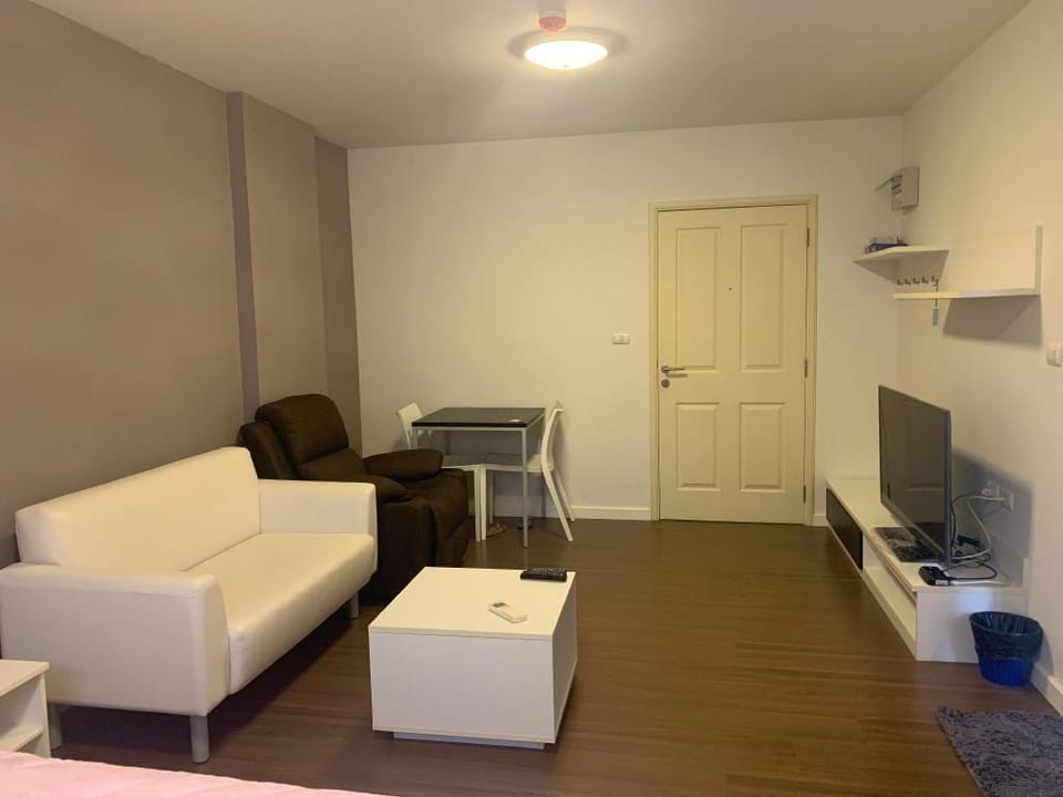 Baan Thew Lom Condo Cha Am Hua Hin บ้านทิวลมคอนโด  Apartment in Thailand