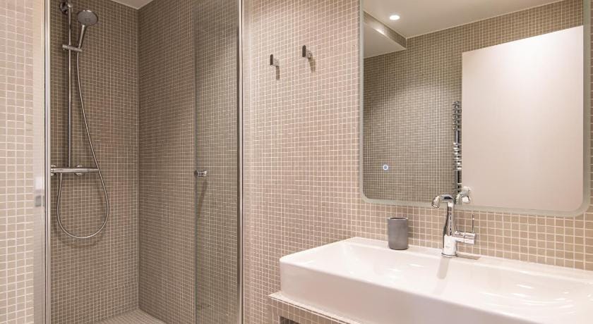 NEW - Villa Urbaine au Coeur de Paris - 6 pers Apartment in Paris