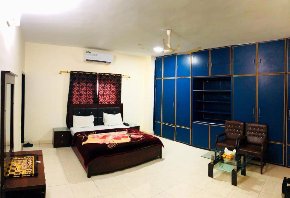 The Muslim Guest House Vacation rental in Karachi
