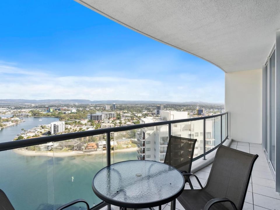 Towers of Chevron - Private Apartments - Hosted by Coastal Letting Co. Apartment in Surfers Paradise