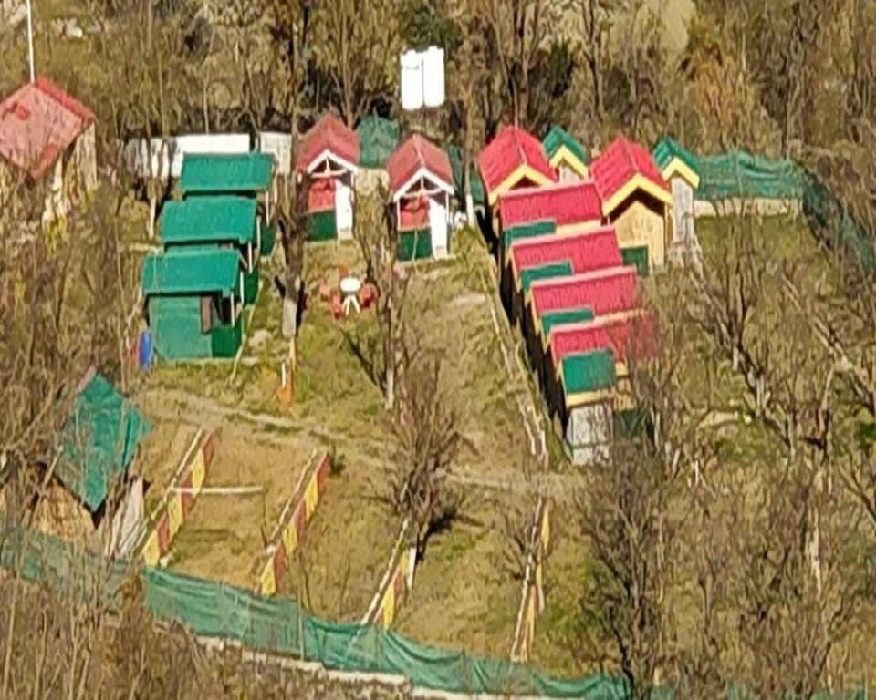 Tirthan village huts Hotel in Himachal Pradesh