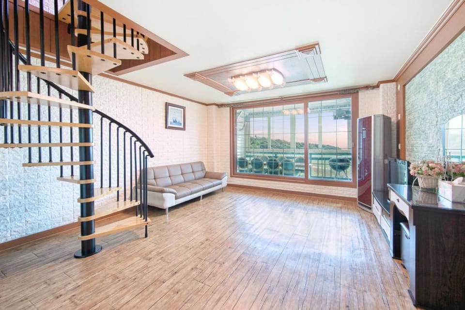 Ganghwa Ara Pension Bed and Breakfast in Gyeonggi-do
