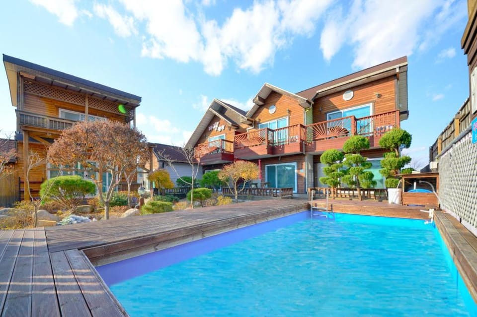 Gyeongju Dahwyang Pension Bed and Breakfast in South Korea