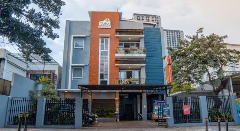 Tuju WK Homes Syariah Hotel in South Jakarta City