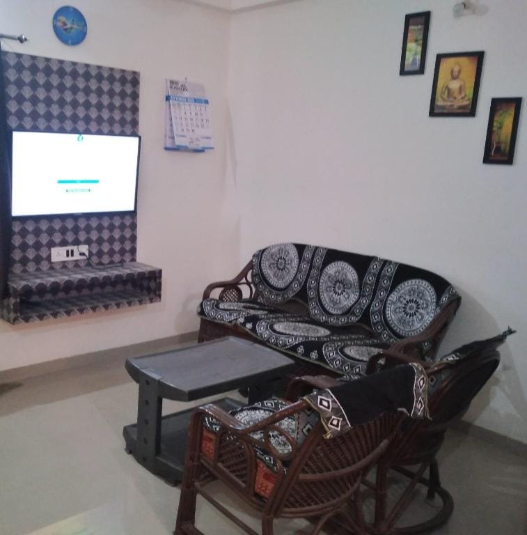 Perfect Stay Arrangement - Private and Safe Apartment in Vadodara