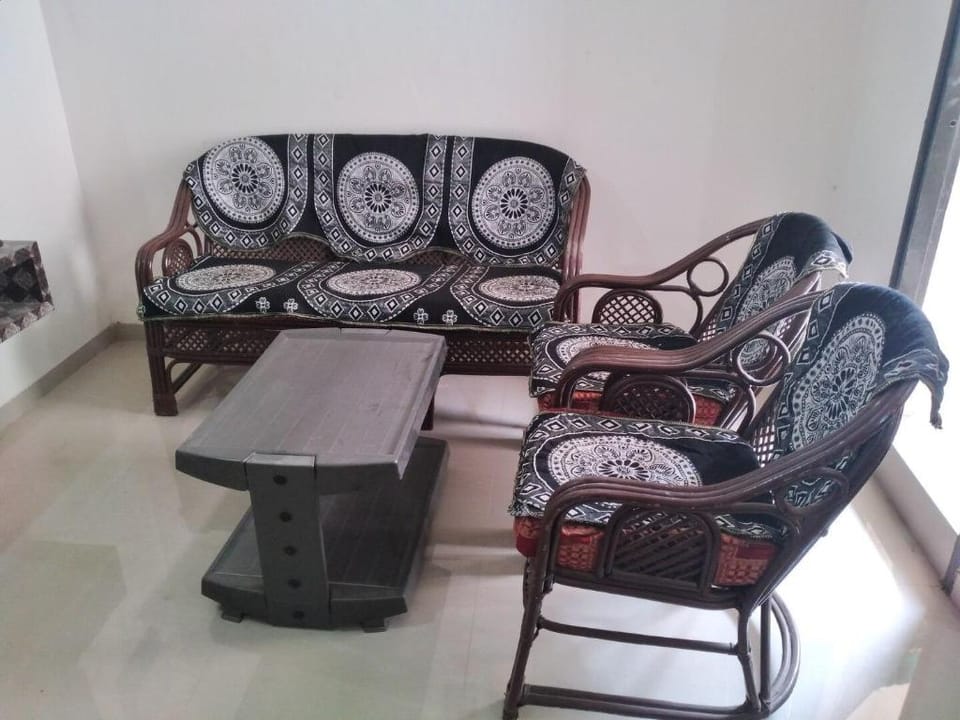 Perfect Stay Arrangement - Private and Safe Apartment in Vadodara