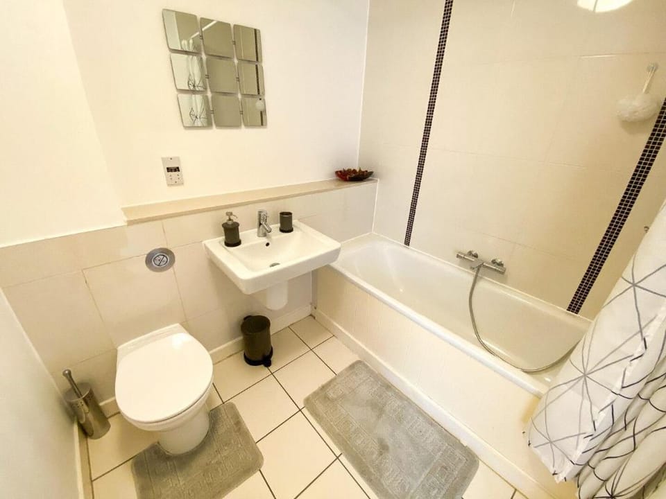 Dakota Apartment #41 - City Centre - Free Parking Apartment in Milton Keynes