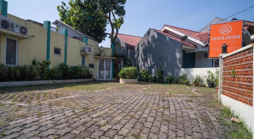 KoolKost Syariah near Stasiun Rawa Buntu Apartment in West Java