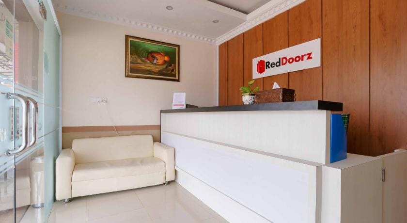 RedDoorz near Plaza Botania 1 Batam Hotel in Riau Islands, Indonesia