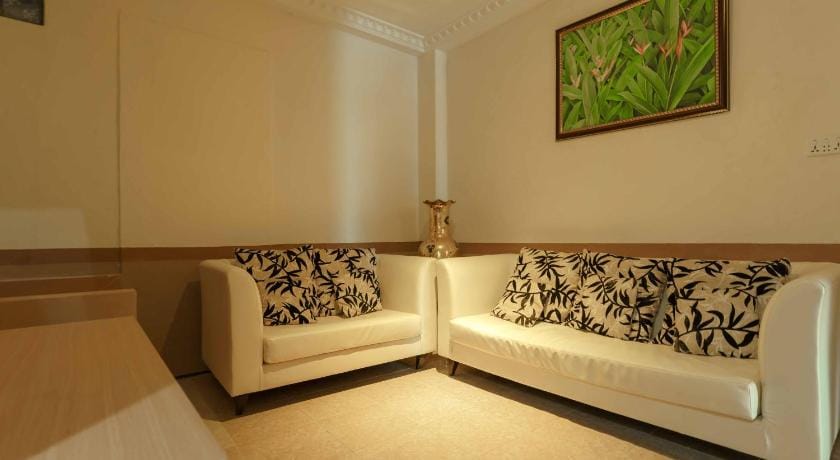 RedDoorz near Plaza Botania 1 Batam Hotel in Riau Islands, Indonesia