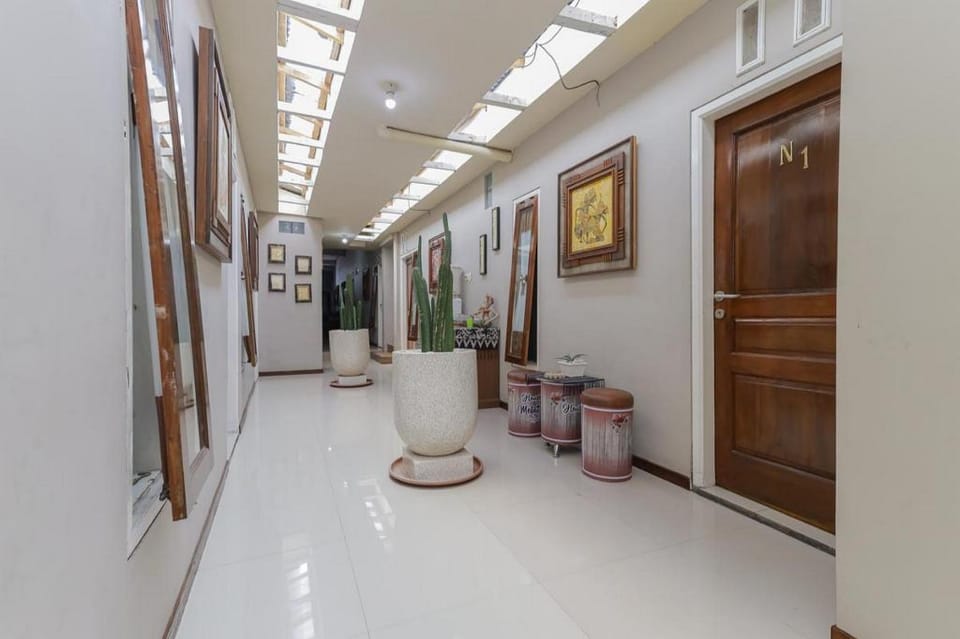 RedDoorz Syariah @ House Of Melati Kepanjen Hotel in East Java
