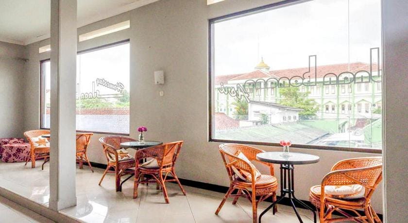 RedDoorz Syariah @ Sunan Bonang Magelang Hotel in Indonesia
