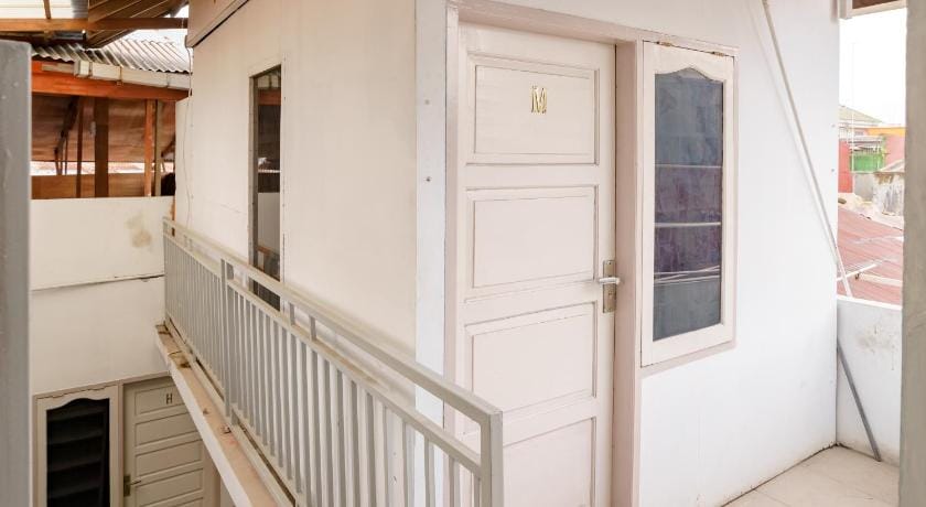 Asokatama Residence Syariah Mitra RedDoorz Apartment in Padang