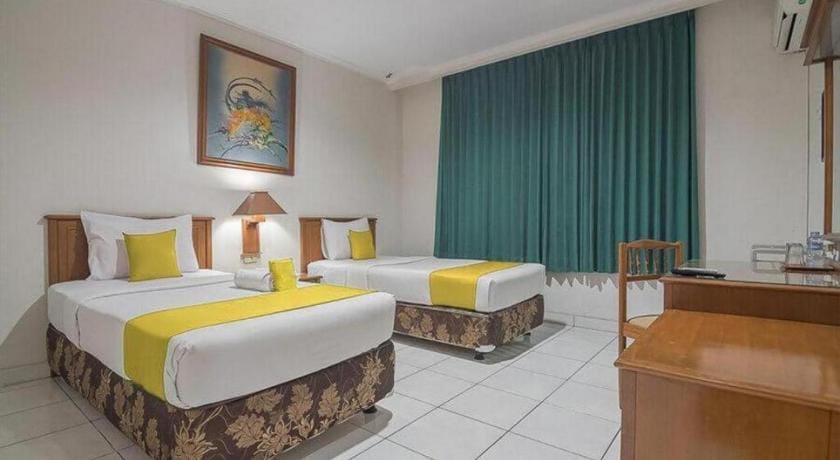 Hotel Yehezkiel Surapati Mitra RedDoorz Hotel in Bandung