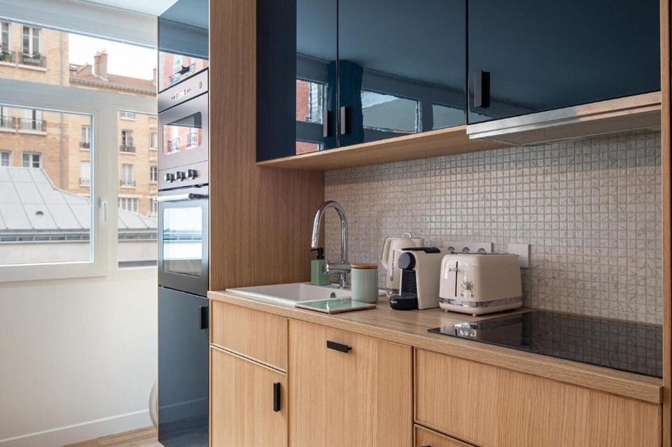 NEW - Appt Style le Corbusier avec Balcon - 8 pers Apartment in Paris