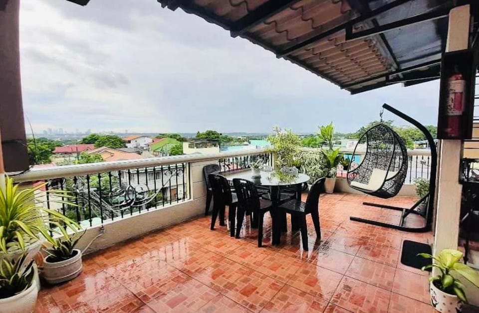 Amy's Penthouse Metro Manila Overlooking Vacation rental in Marikina
