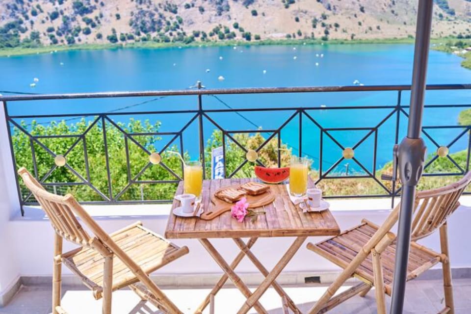 Stunning Lake Kournas Retreat★ 2 New Private Pool! Villa in Crete