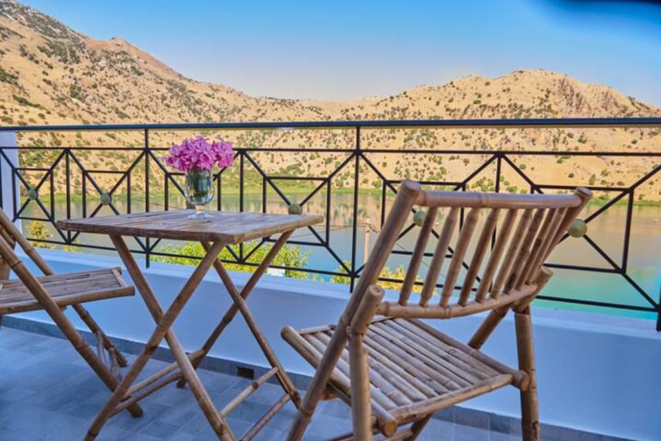 Stunning Lake Kournas Retreat★ 2 New Private Pool! Villa in Crete