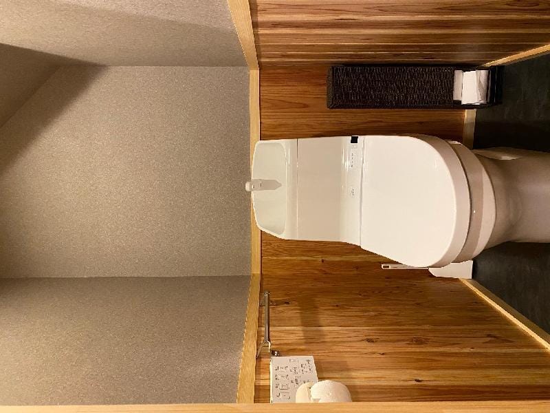 5 minutes from JR Nishi-Oji Station, 1 minute to Aeon Mall Rakunan for convenient living Vacation rental in Kyoto