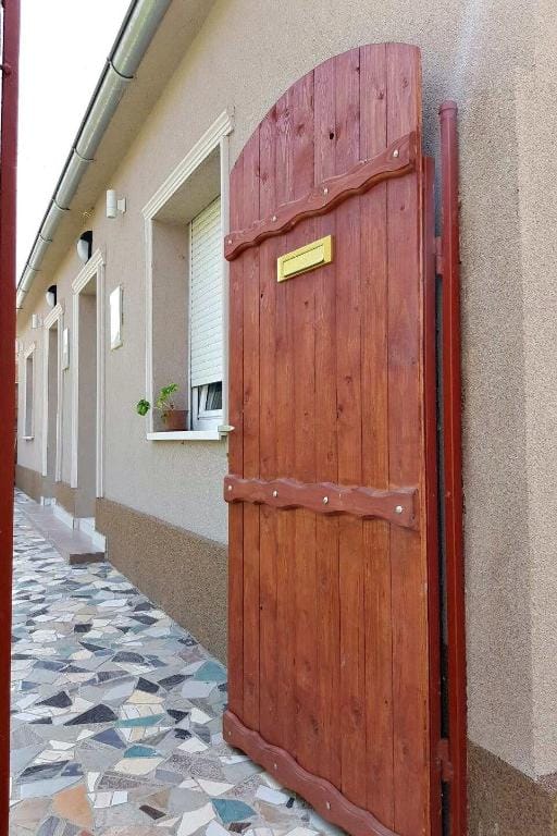 Comfy apartment, near city and river, fully eqpd Apartment in Vojvodina