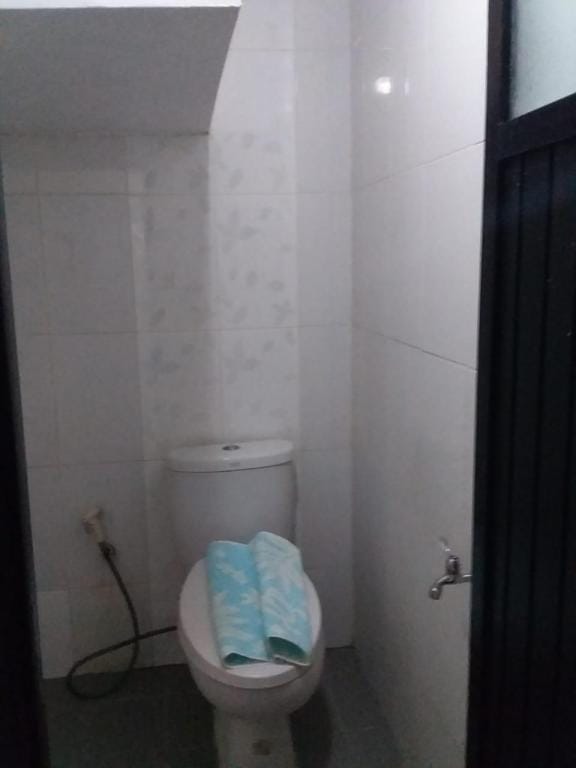 White Guest House Villa in Batu
