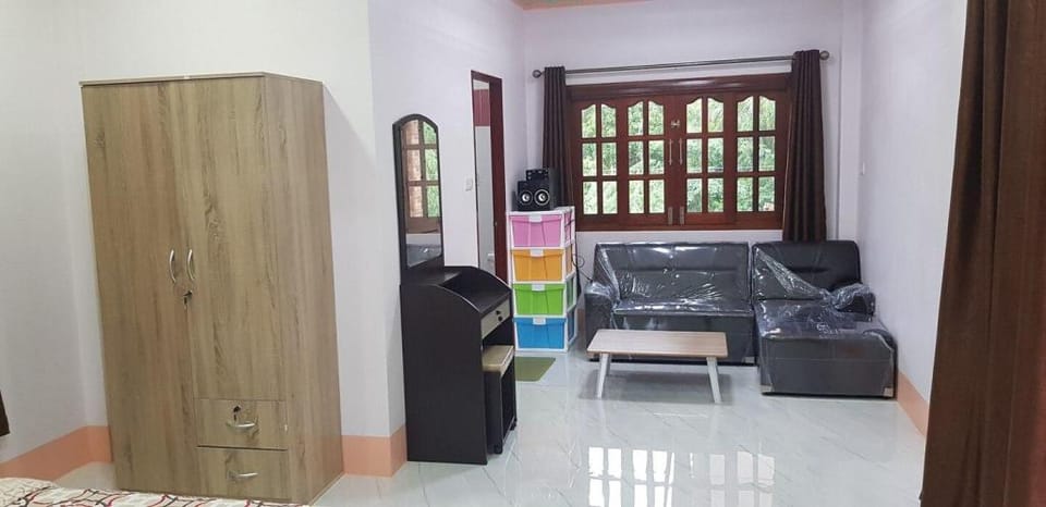 Familiär und modern geführtes Guesthouse Vacation rental in Surat Thani Changwat