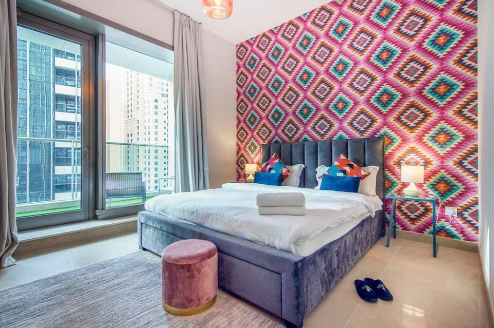 VIP Castles Marina Suites - Bright 2 BR Near Beach Apartment in Dubai