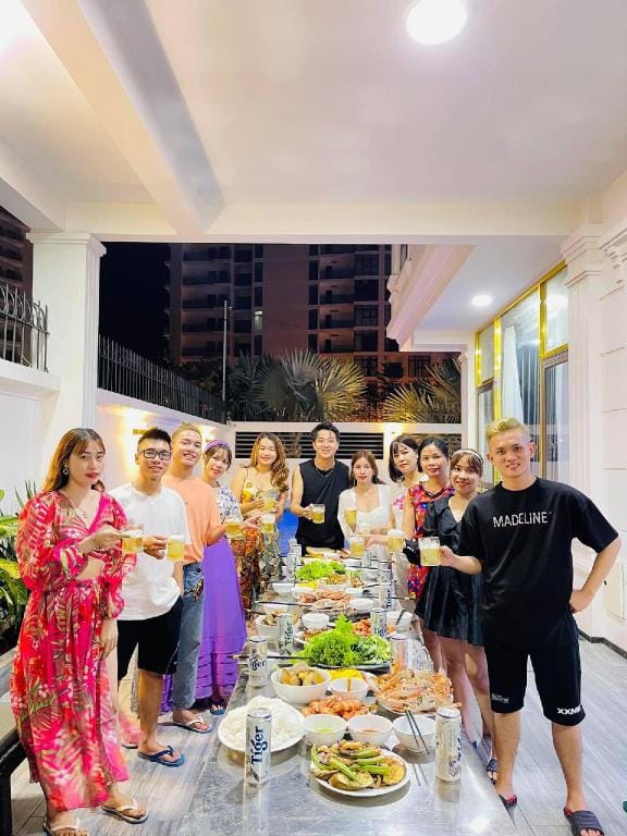 Biệt Thự 11 Phòng-150m tới biển-miễn phí 25 người Villa in Vung Tau