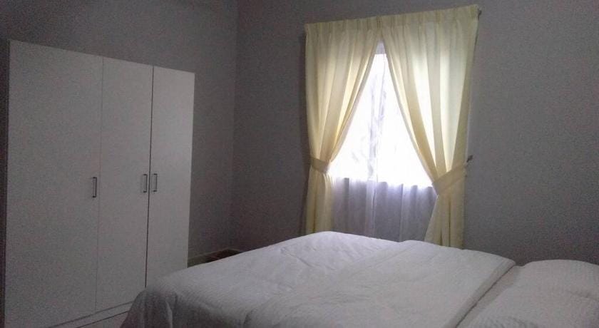Meru Homestay for up to 8 people Vacation rental in Selangor, Malaysia