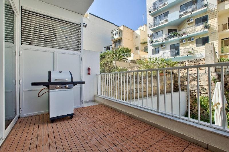 Bright and Spacious 3 Bedroom Apartment Mellieha Apartment in Malta