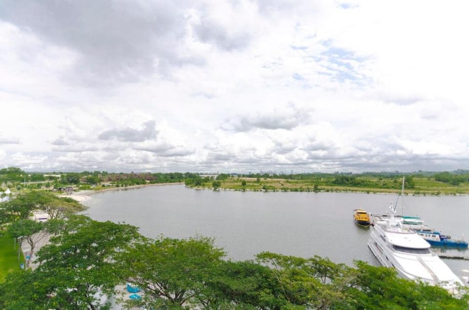 Lux 3BR Suite Puteri Harbour Near Legoland Apartment in Johor