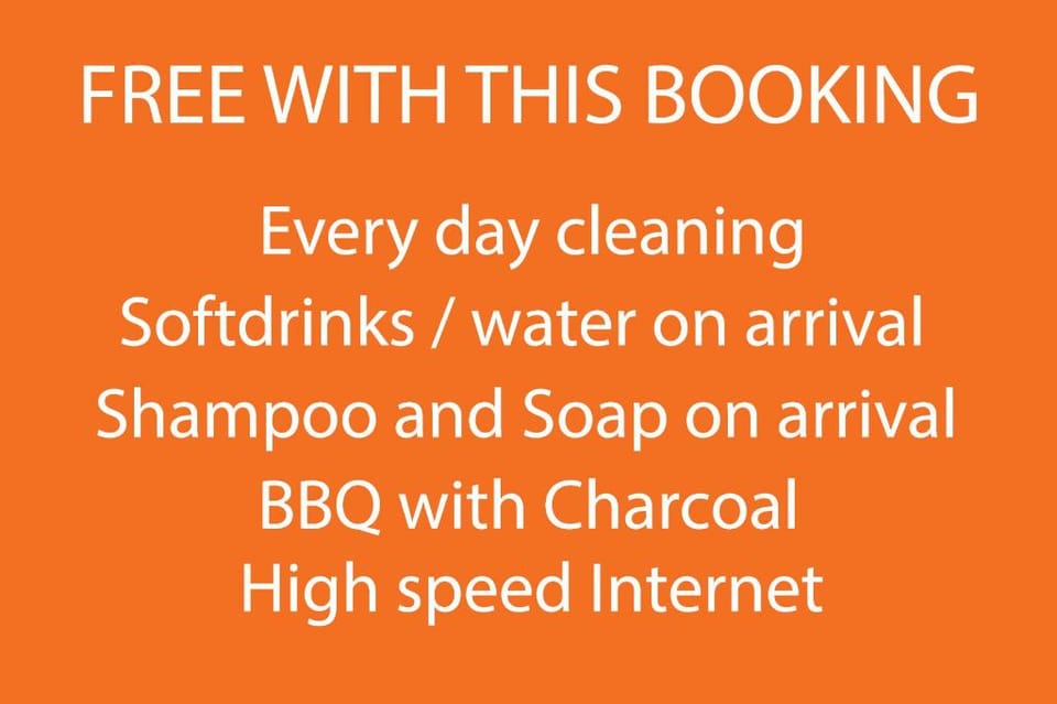 Pattaya Hill, FREE ELECTRIC, Minutes to City/Beach Villa in Pattaya City