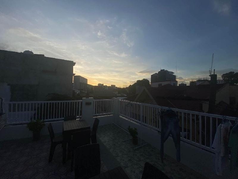 flip-flops hostel 1850 Villa in Pasay
